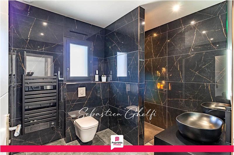 Maison - 128 m² - 5 pièces