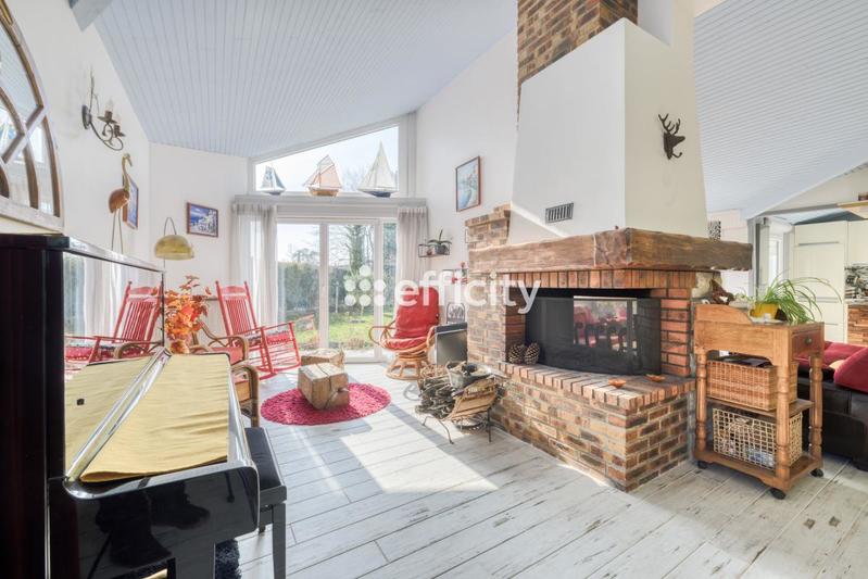 Maison - 171 m² - 7 pièces