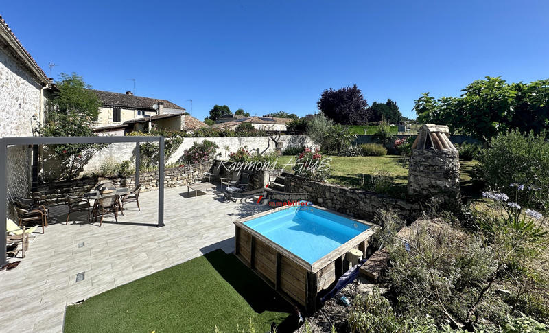 Maison de village - 265 m² - 11 pièces