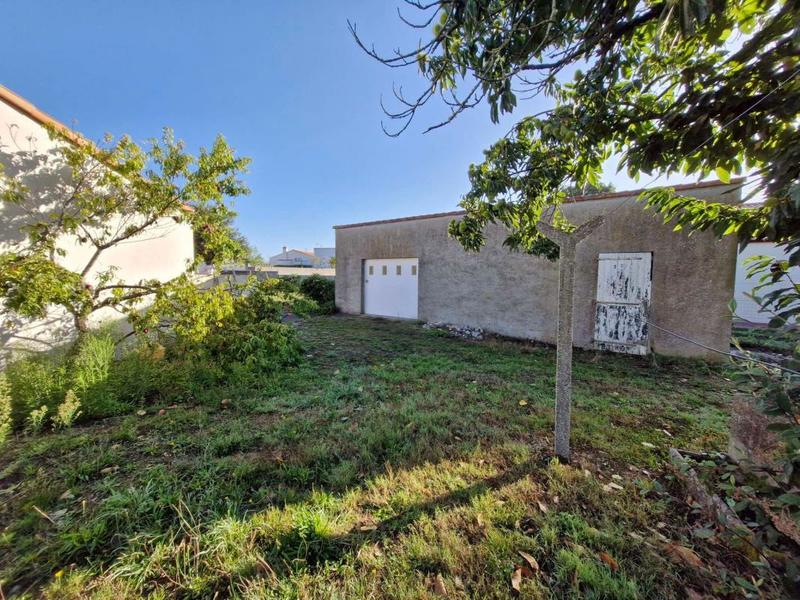 Terrain constructible - 850 m²