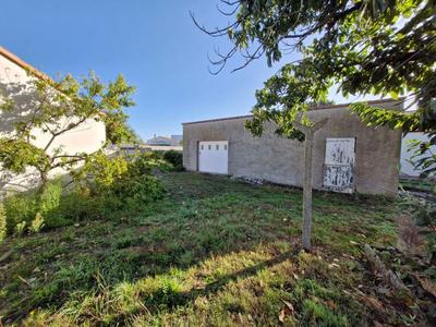 Terrain constructible - 850 m²