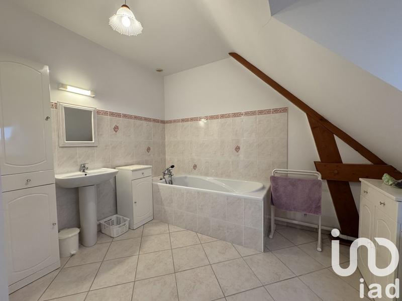 Maison - 126 m² - 8 pièces