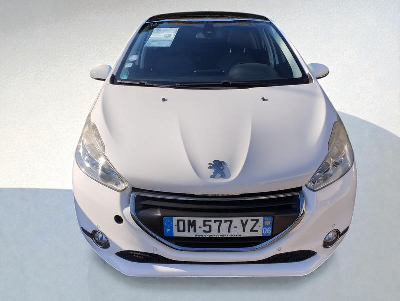 Peugeot 208 1.6 Vti 120 Feline 5p