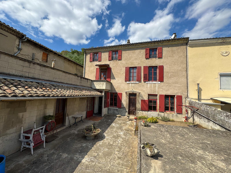 Maison de village - 224 m² - 7 pièces