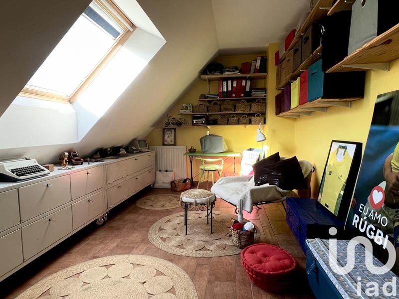 Maison - 230 m² - 7 pièces