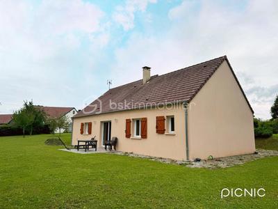 Maison traditionnelle - 95 m² - 5 pièces