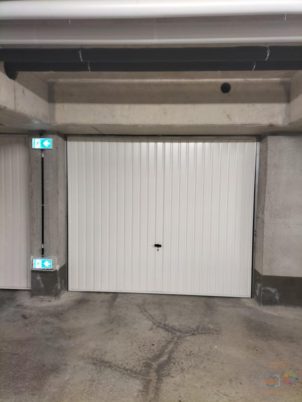 Parking / Garage - 14 m²