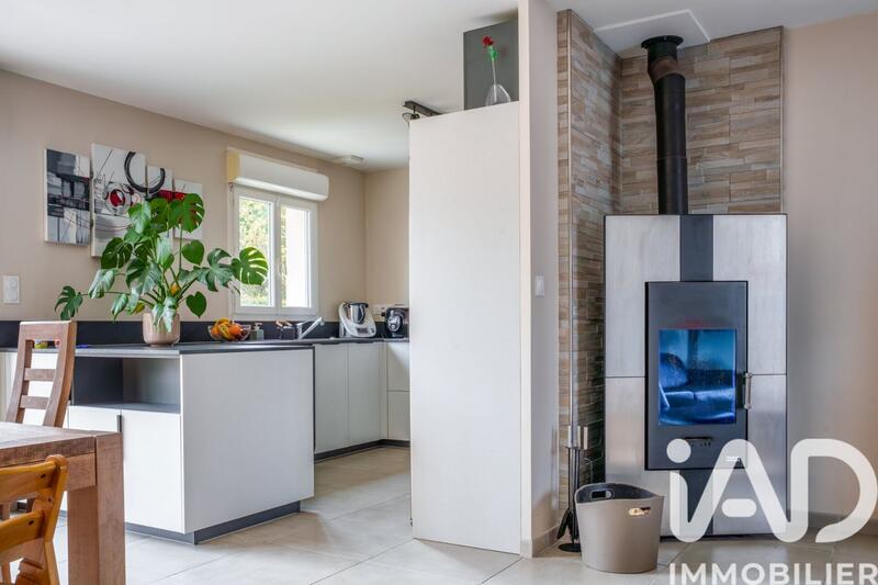 Maison - 200 m² - 8 pièces