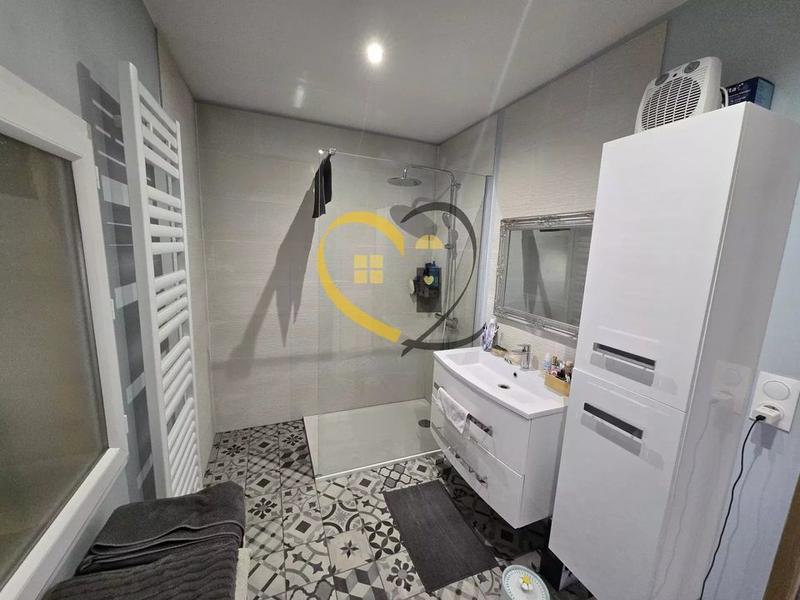 Maison - 90 m² - 3 pièces