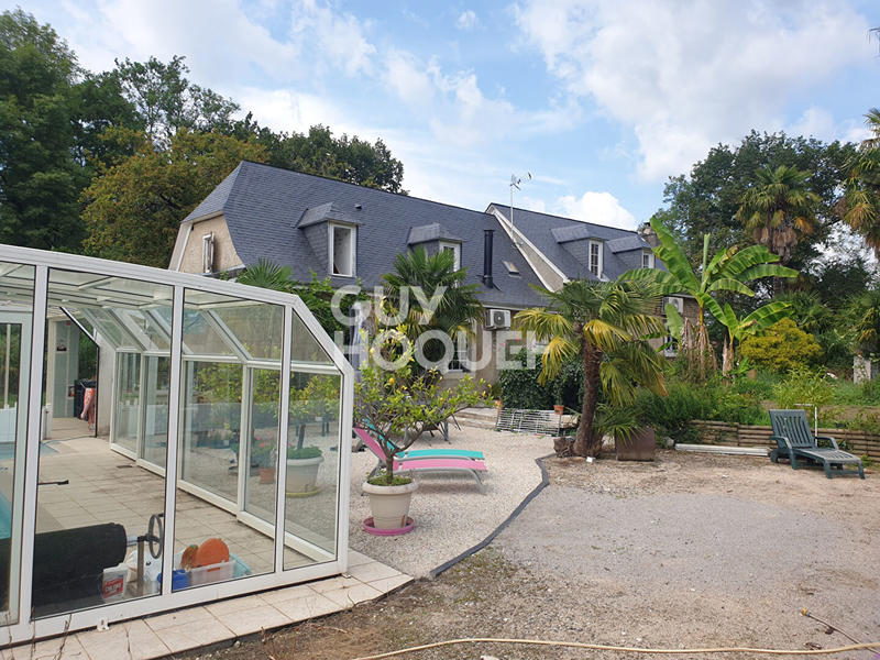 Maison - 165 m² - 8 pièces