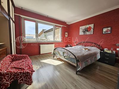 Maison - 266 m² - 8 pièces