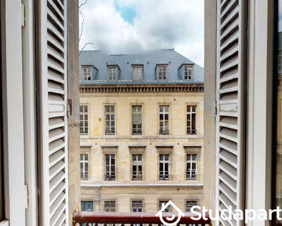 Chambre - 120 m² - 1 pièce