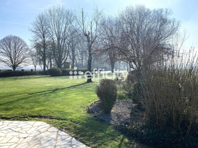 Maison - 207 m² - 5 pièces