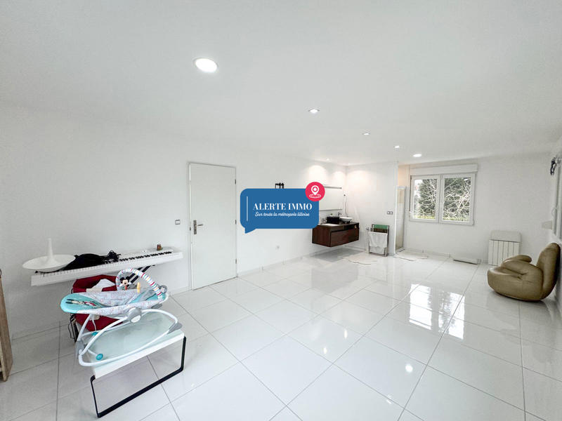 Maison - 165 m² - 6 pièces