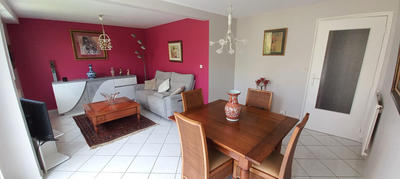 Appartement - 80 m² - 5 pièces