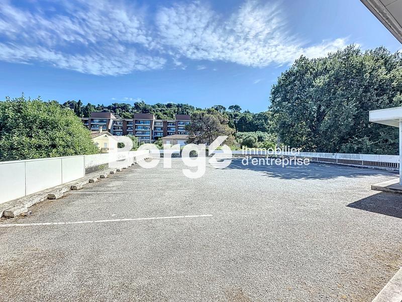 Local commercial - 250 m²