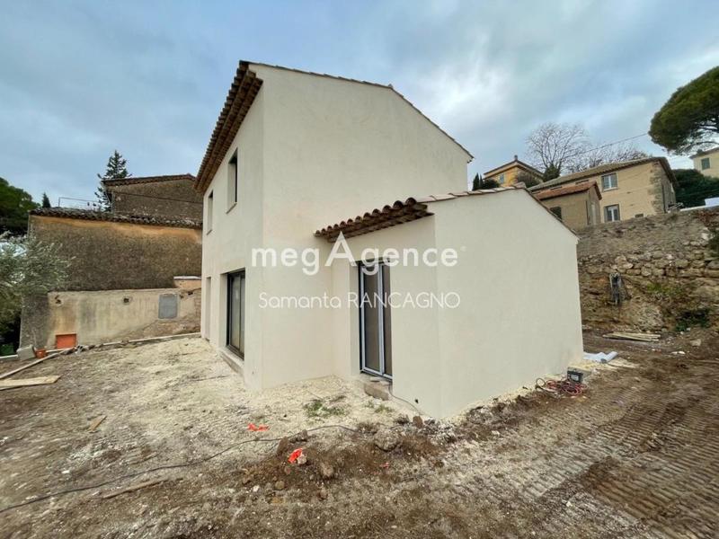 Maison traditionnelle - 100 m² - 5 pièces