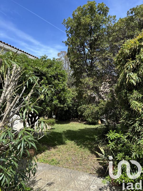 Maison - 240 m² - 9 pièces