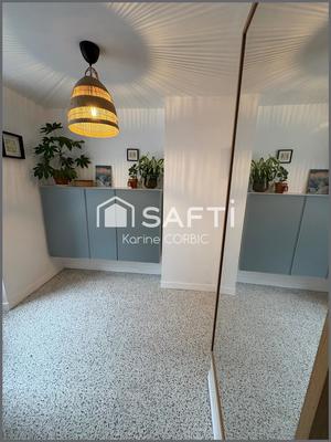 Maison - 207 m² - 9 pièces