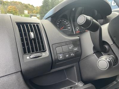 Citroën Jumper III Fourgon Tole Club 33 L2h2 2.2 Bluehdi 16v s&amp;S - 140