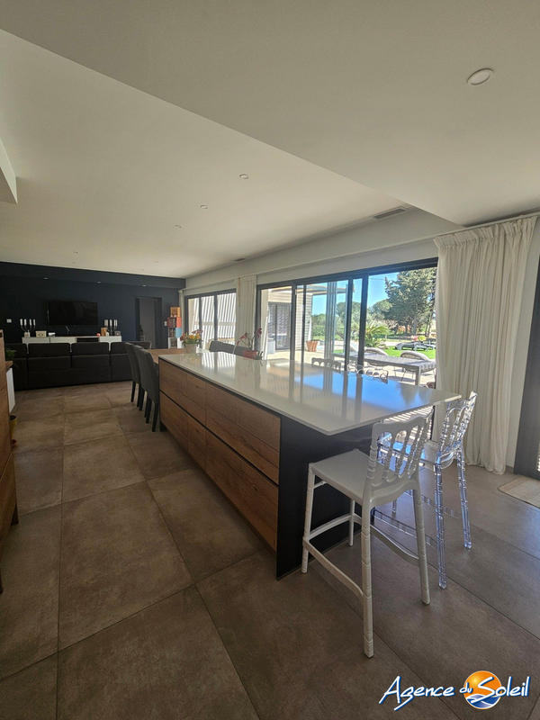 Maison - 174 m² - 4 pièces