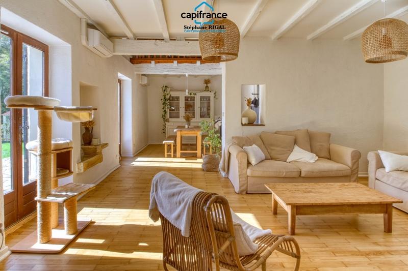 Propriété - 190 m² - 9 pièces