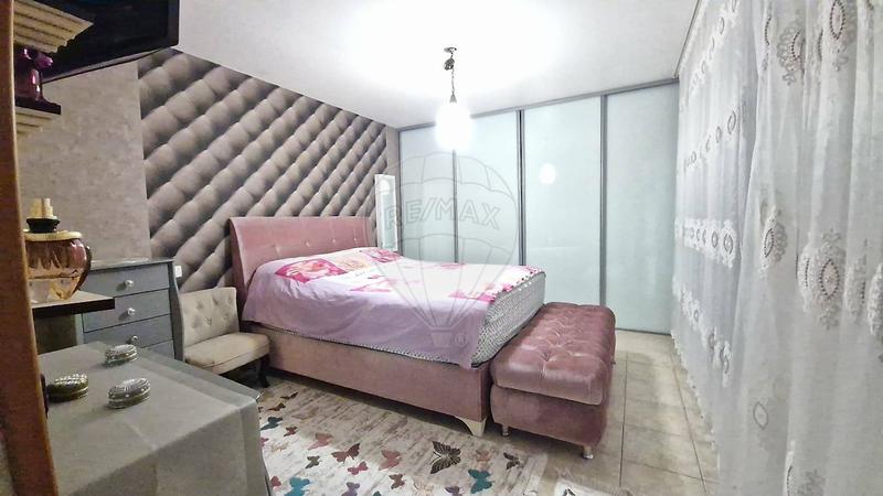 Villa - 220 m² - 8 pièces