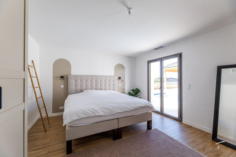 Maison - 209 m² - 7 pièces