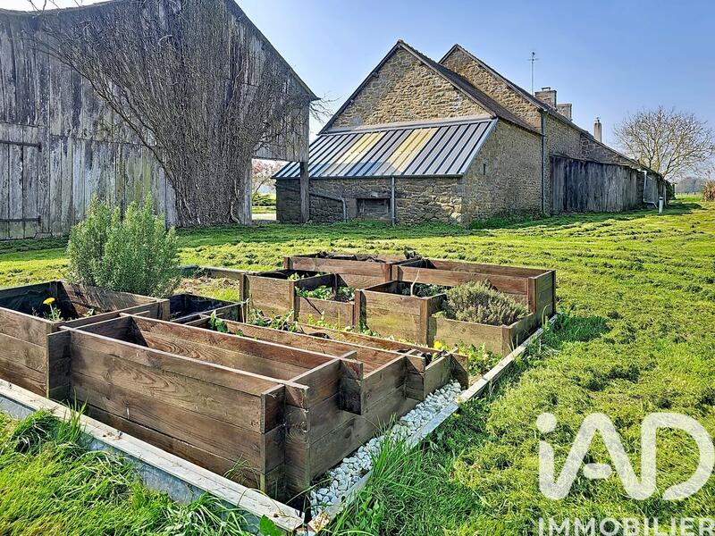 Maison - 110 m² - 4 pièces