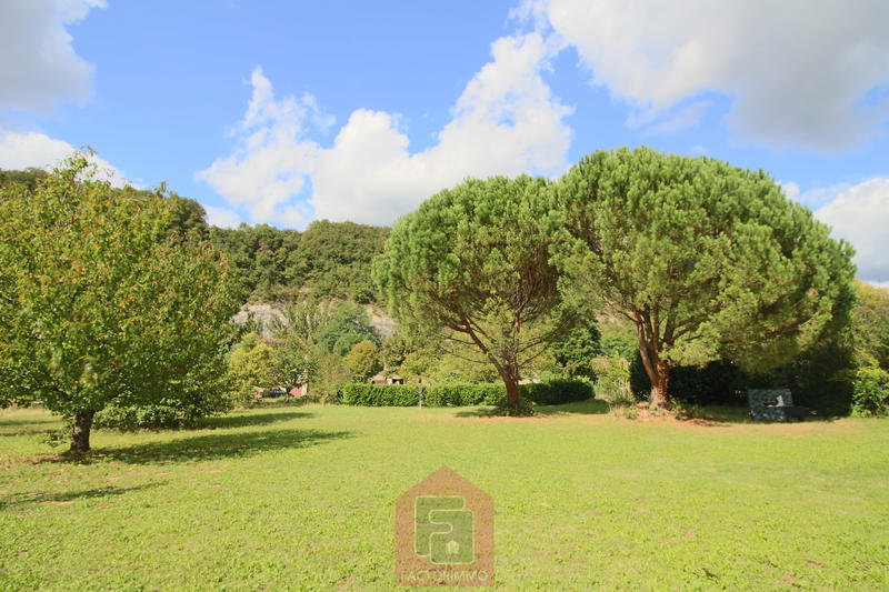 Maison - 315 m² - 8 pièces