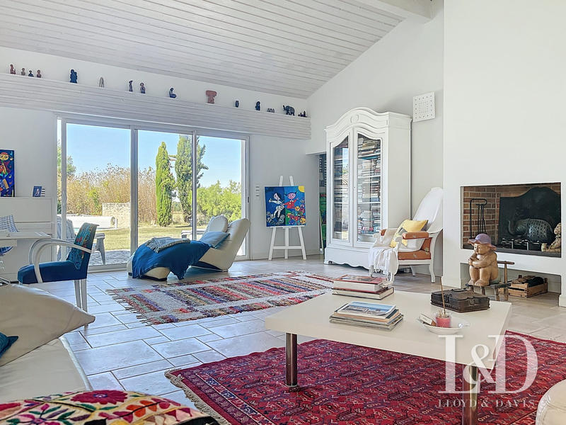 Maison - 203 m² - 6 pièces