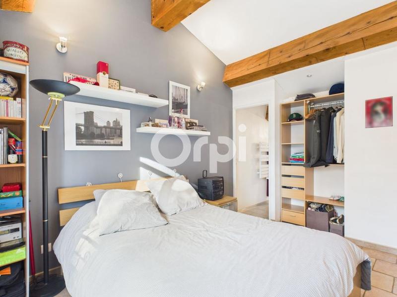 Maison - 220 m² - 7 pièces