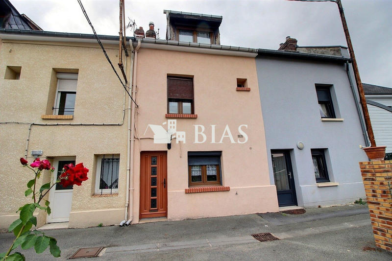 Maison - 80 m² - 4 pièces