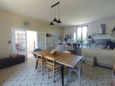 Maison - 184 m² - 8 pièces