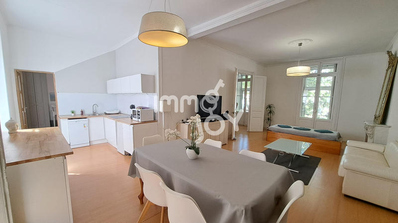 Appartement - 93 m² - 4 pièces