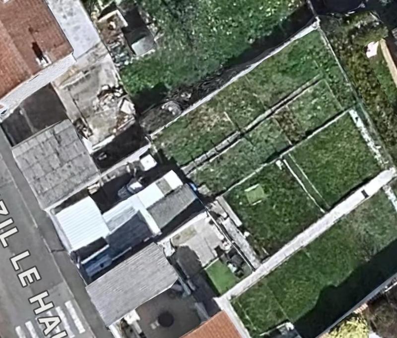 Terrain constructible - 249 m²