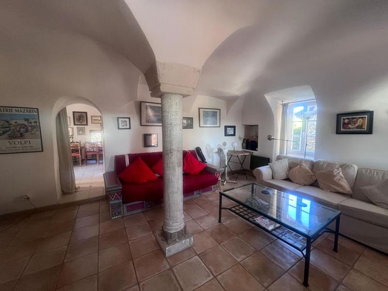 Mas - 183 m² - 8 pièces