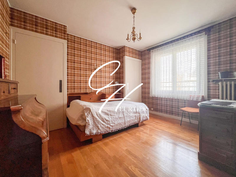 Appartement - 97 m² - 4 pièces