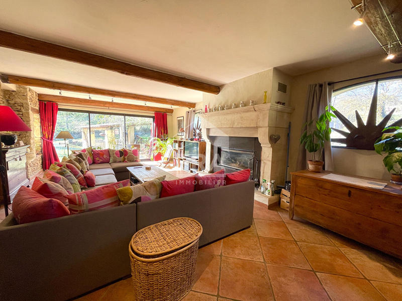 Maison - 228 m² - 8 pièces