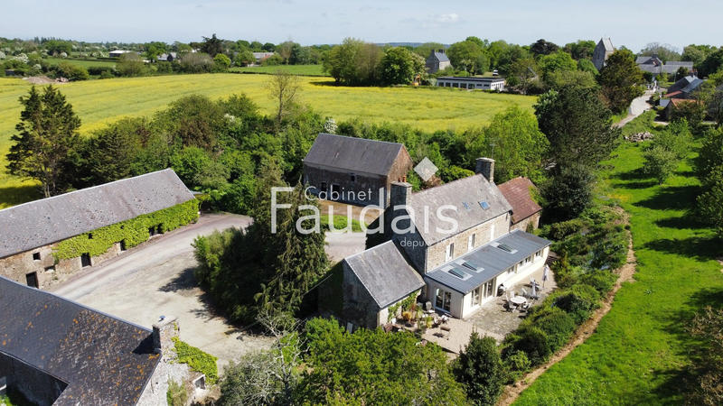 Maison - 282 m² - 7 pièces