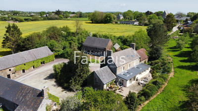 Maison - 282 m² - 7 pièces