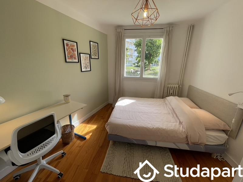 Chambre - 9 m² - 1 pièce