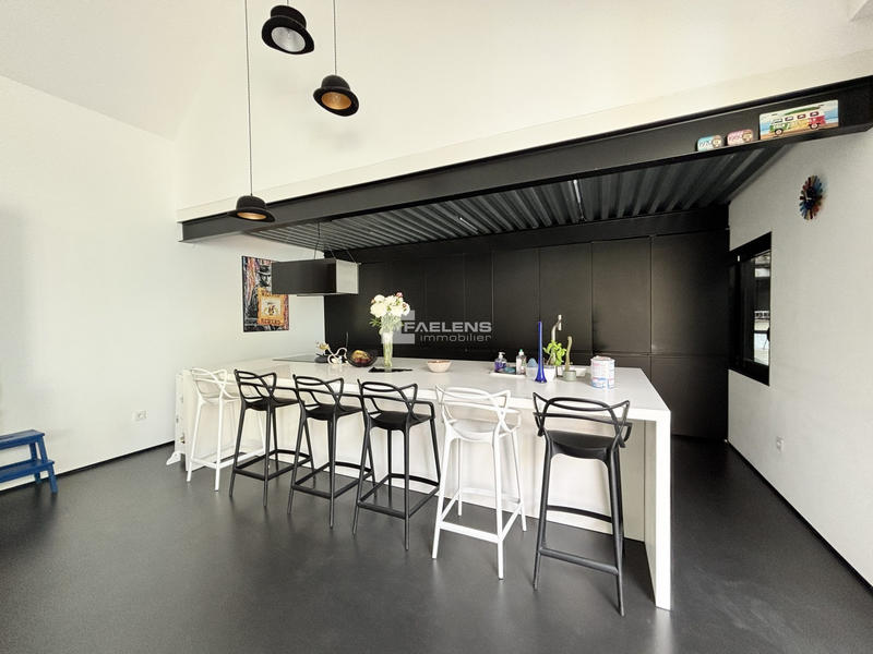 Maison - 258 m² - 8 pièces