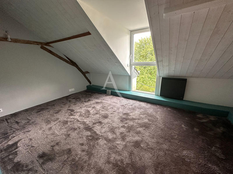 Maison - 198 m² - 5 pièces