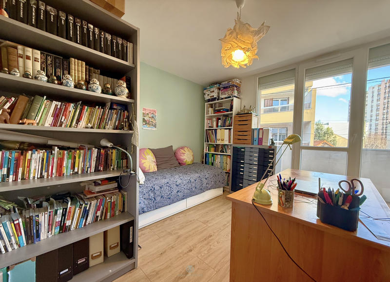 Appartement - 93 m² - 5 pièces