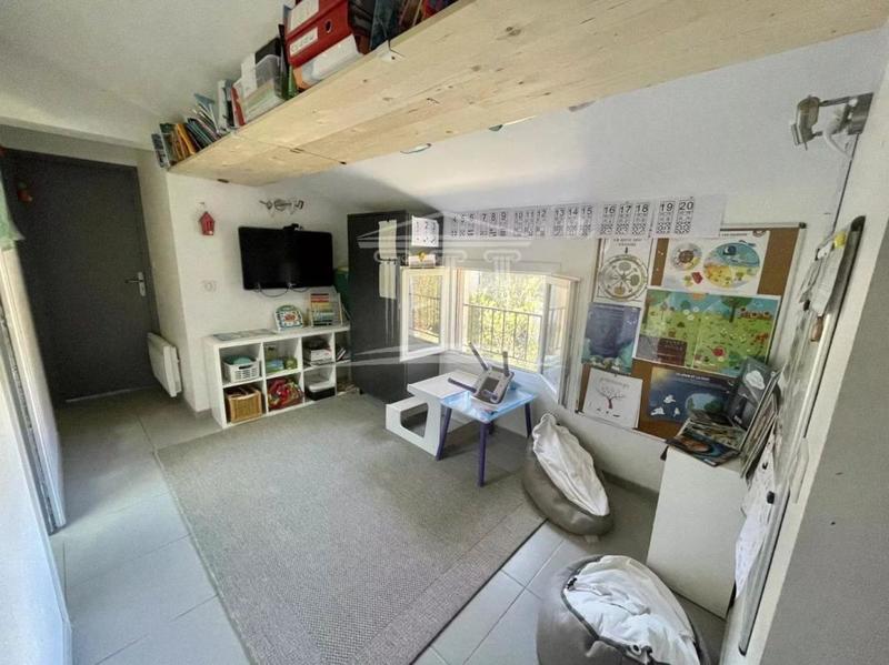 Maison - 92 m² - 5 pièces