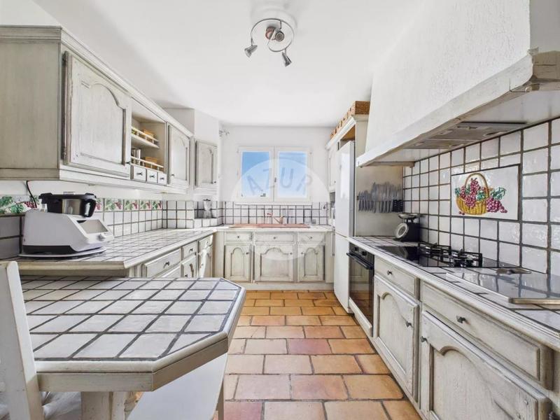 Maison - 96 m² - 5 pièces