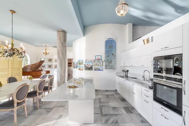 Appartement - 150 m² - 5 pièces