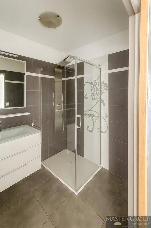 Appartement - 97 m² - 4 pièces