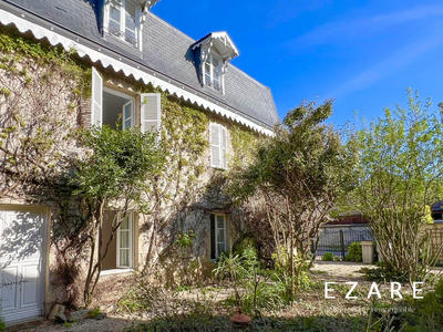 Maison ancienne - 260 m² - 12 pièces